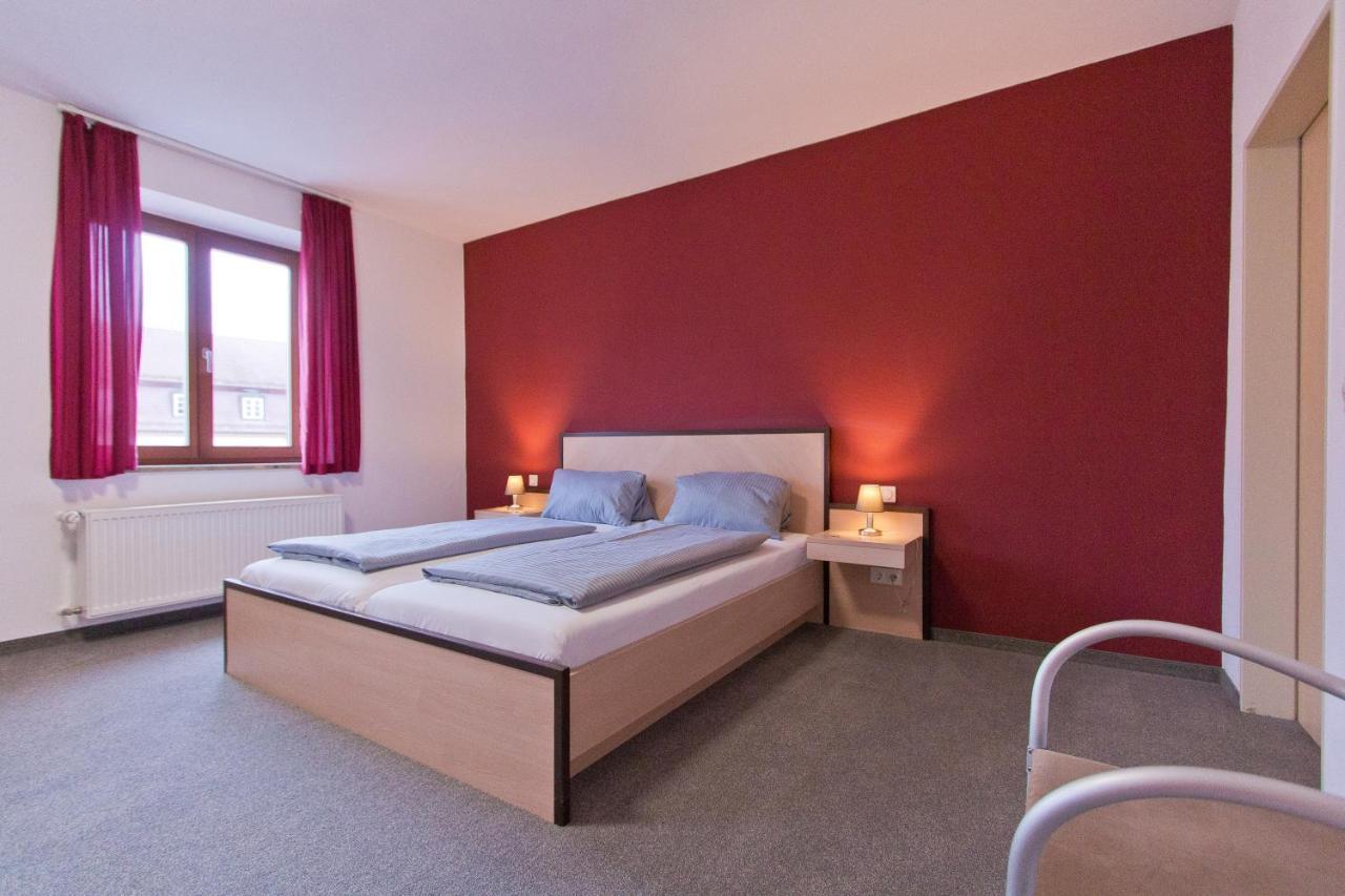 Postbraeu Hotel *